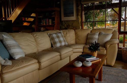 Dodges Ferry House | Waterfront - Bluff Beach House, Park Beach