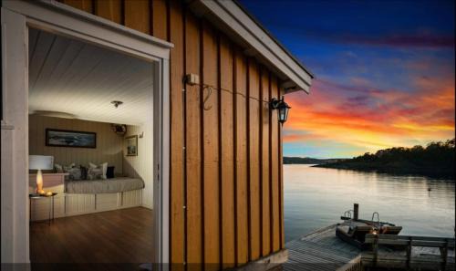 Nordstrand Ski Chalet | Waterfront Cabin - 15 Minutes from Downtown Oslo