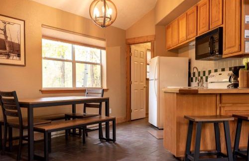 Salida House | Waterfront Camping Cabin near the Great Sand Dunes in Colorado