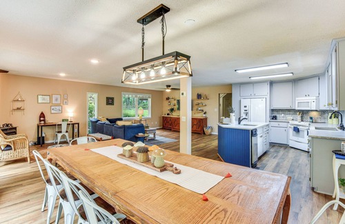 Wiley Cottage | Waterfront ‘CasAbella Cottage’ w/Kayaks & Fishing