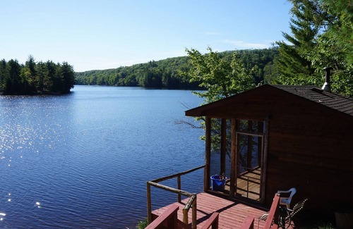 Negaunee Cabin | Waterfront Cedar Cabin Complete with Sauna