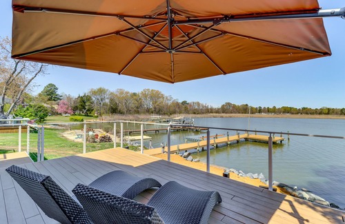 Colonial Beach Apartment | Waterfront Colonial Beach Studio w/Boat Dock!