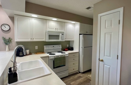 Little River Condo | Waterfront Condo at Eastport Golf Club. Pet friendly 1st floor 10mins to beach