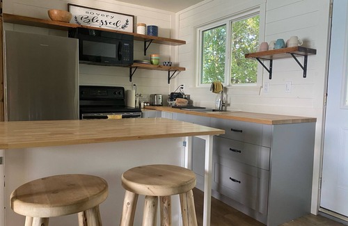 Chatsworth Cottage | Waterfront Cottage