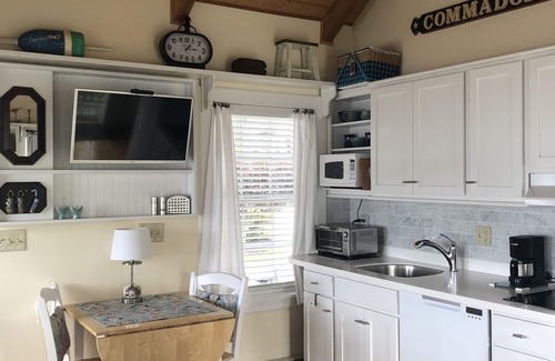 Edgecomb Cottage | Waterfront Cottage in Mid-coast Maine