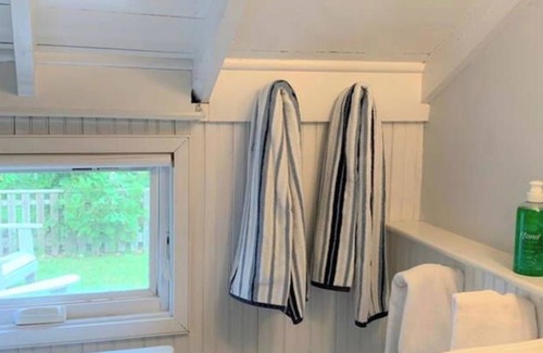 Siasconset House | Waterfront Cottage in Sconset with Stunning Sunrise Views