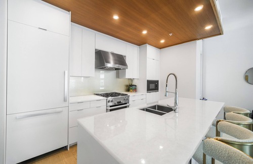 Horseshoe Bay Apartment | Waterfront Cozy 2 Bed 2 Bath Apartment