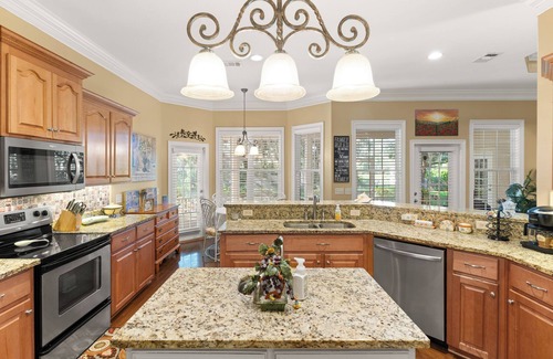 Brunswick House | Waterfront Executive Home