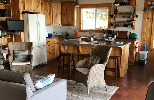 Burley House | Waterfront Family Retreat near Gig Harbor