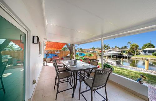 Melaleuca Gardens House | Waterfront Fll&beaches, Bbq, Kayaks, Canoe