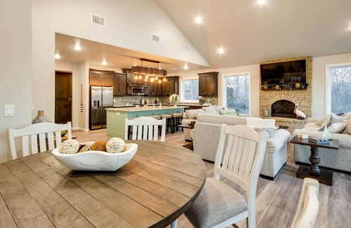 Cleora House | Waterfront Grand Lake Family House w/Game Room!