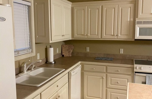 Lake Hamilton Condo | Waterfront Ground level condo on Lake Hamilton