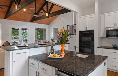 Horseshoe Bay West House | Waterfront Home | Boat Slip | Spacious Outdoor Patio | Fenced Yard