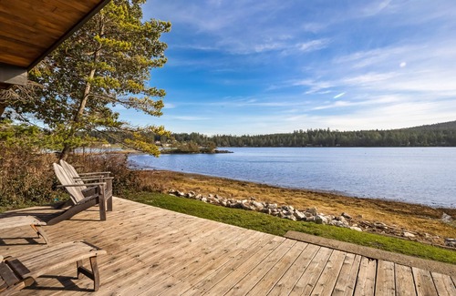 Roche Harbor House | Waterfront Home! Newly Remodeled! (weow)