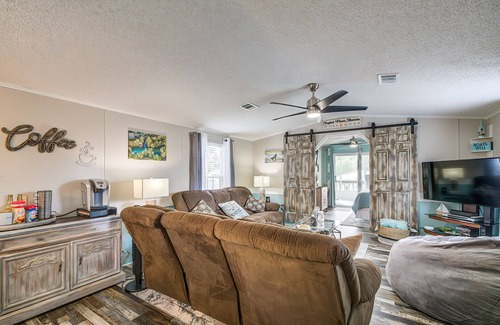 Crystal River House | Waterfront Home on deep canal, private dock, close to boat ramp Ft Island Trail
