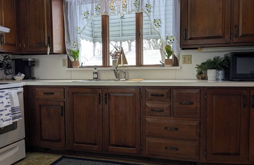 Gypsum House | Waterfront home on the Sandusky Bay. Nice fishing spot close to Cedar Point.