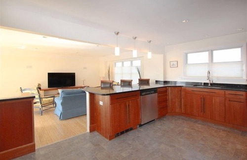 Tiverton House | Waterfront Home on the Sakonnet - Convenient to Newport
