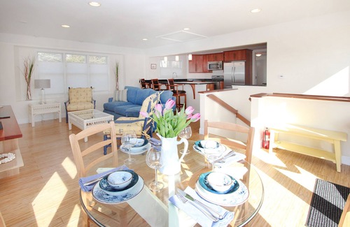 Tiverton House | Waterfront Home on the Sakonnet - Convenient to Newport
