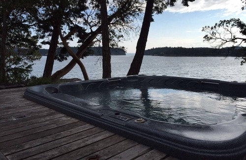 Roche Harbor House | Waterfront Home - Watch a Sunset from the Hot Tub, Private Beach, Mooring Buoy
