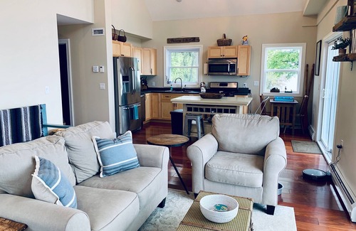 Swanton House | Waterfront Lake House - built in 2017 on shoreline & dog friendly