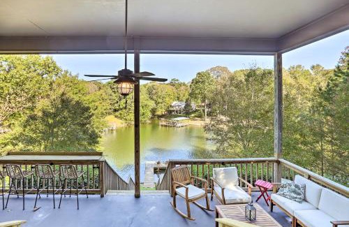Dadeville House | Waterfront Lake Martin Home with Private Dock and View