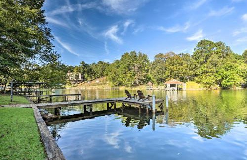 Dadeville House | Waterfront Lake Martin Home with Private Dock and View
