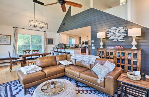 Dadeville House | Waterfront Lake Martin Home with Private Dock and View
