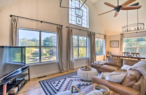 Dadeville House | Waterfront Lake Martin Home with Private Dock and View