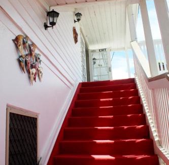Nuku'alofa Cabin | Waterfront Lodge