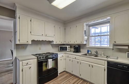 Ridgeway House | Waterfront/Lower Dam/Stunning Lake Wateree views! Near Buckhill Landing/Lugoff