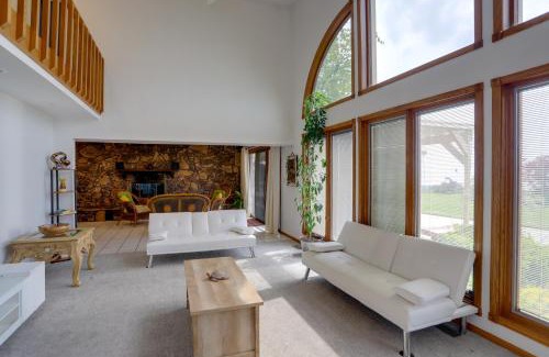 Luna Pier House | Waterfront Luna Pier Home 14 Mi to Downtown Toledo