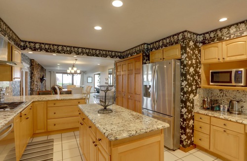 Luna Pier House | Waterfront Luna Pier Home 14 Mi to Downtown Toledo