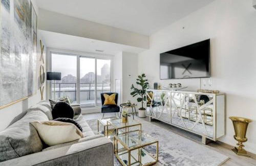 Humber Bay Shores Apartment | Waterfront Luxury Condo