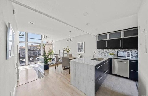 Marina Pacifica Apartment | Waterfront marina penthouse loft