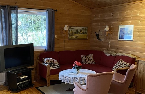 Vestvagøy Cabin | Waterfront mountain view cabin Lofoten