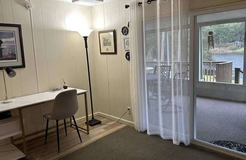 Satsuma House | Waterfront,new dock;relax& fun:sleeps six,two full baths. Allow one sm - med dog