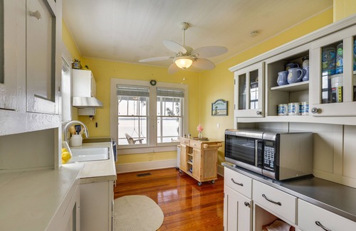 Ochlockonee Bay Cottage | Waterfront Ochlockonee Bay Cottage w/Views!