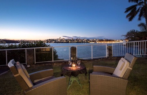 Manly Apartment | Waterfront on Manly Harbour
