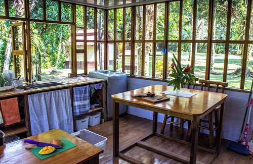 Livingston House | Waterfront Property With Spacious House With Dorm and Communal Kitchen Rio Dulce