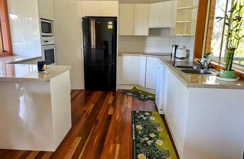 Dora Creek House | Waterfront Paradise FREE Motor BOAT & Fishing