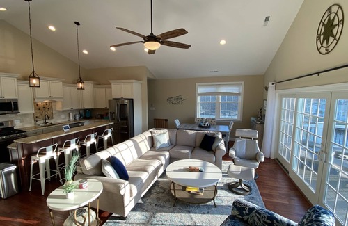 Keen-Wik On the Bay House | WATERFRONT PARADISE! Hot Tub! Bring Your Own Boat! Elevator (3 Floors Sleeps 13)