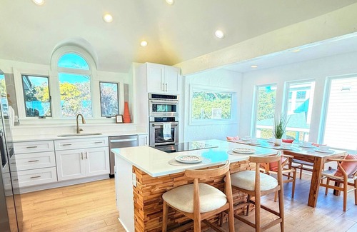 Monteray Shores House | Waterfront Peaceful Beach house with Private Pool and Hot Tub. 2min to beach!