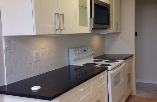 Hull Condo | Waterfront Penthouse Condo facing Parliament Hill and Ottawa River Sleep 4!