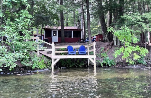 Corinth Cabin | Waterfront Pine Cabin near Saratoga, Lake George