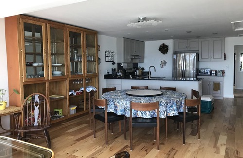 Rock Point House | Waterfront - renovated 3 bedrooms 2 full baths cottage