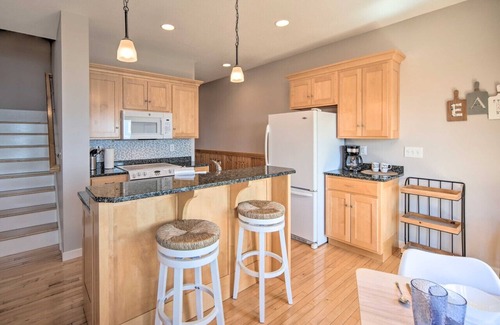 Tofte House | Waterfront Retreat -Beach, Hiking, Lutsen Ski/Golf