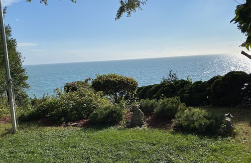 Colchester House | Waterfront serenity