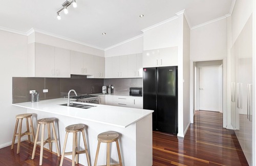 Oak Flats House | Waterfront Shellharbour - Pet Friendly.