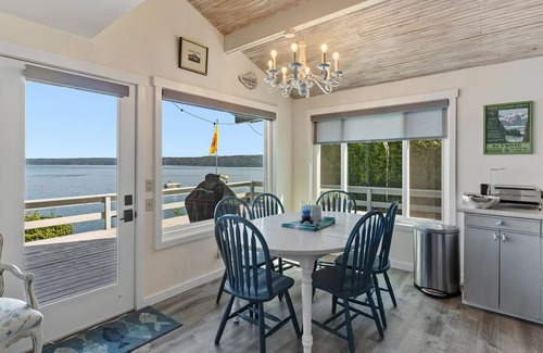 Brinnon House | Waterfront Spectacular in Brinnon WA