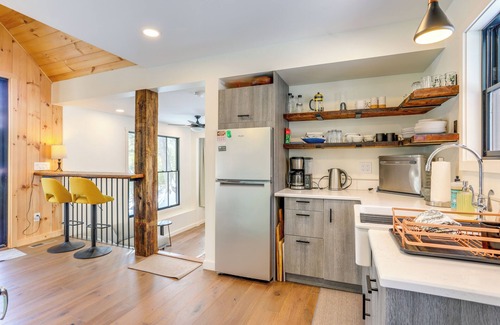 Town of Highland Apartment | Waterfront Studio w/Loft & Dock Near Narrowsburg!